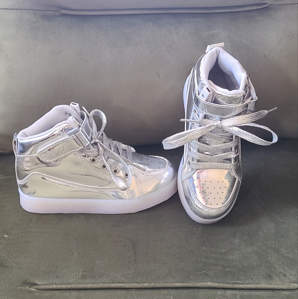 New kids high top LED silver sneakers sz 2